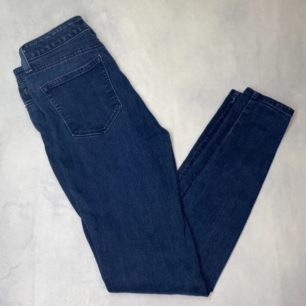3/$15 Vineyard Vines Blue Skinny Jeans Size 4